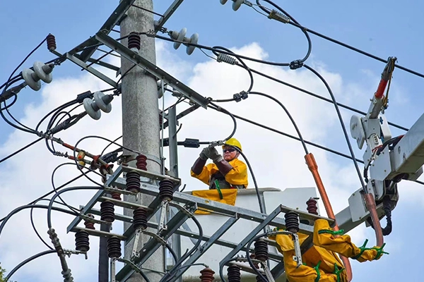 Power Line Hardware