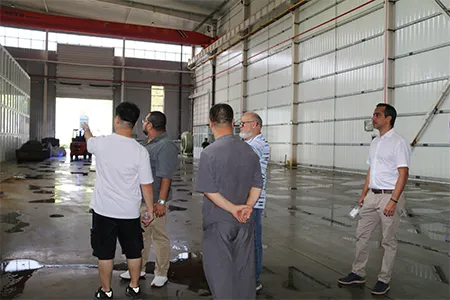 Foreign Customers Visit-1
